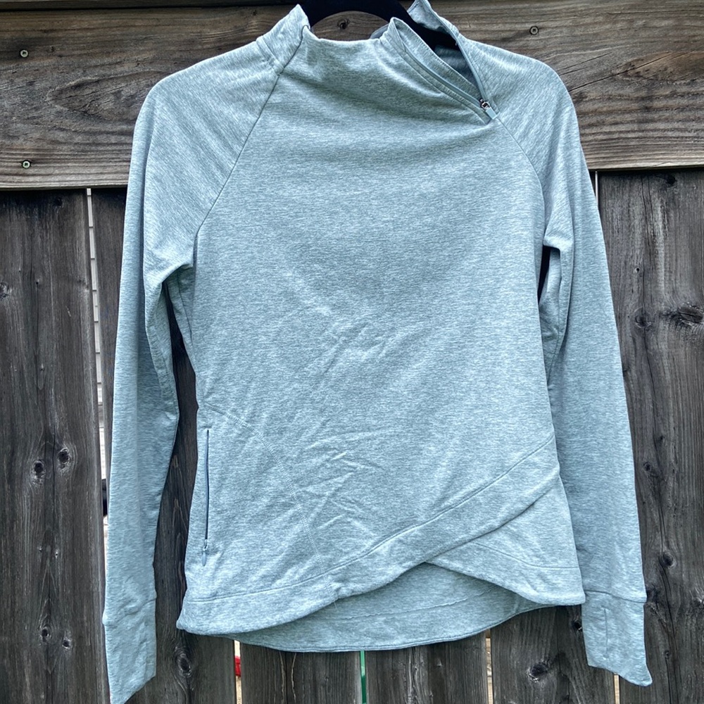 *Mondetta performance and luxury zip neck top*